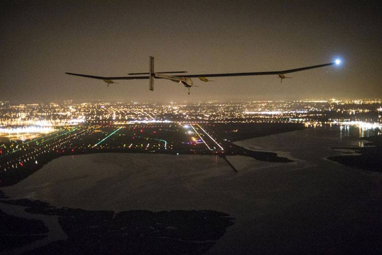 solar-impulse-final-approach